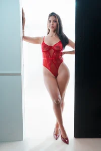 VioletaHills_ desire in red Pic 4