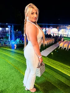 NatyLeonee The queen of your dreams Pic 6