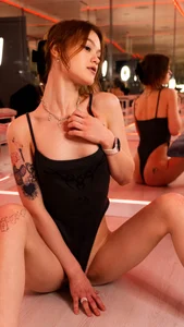 Lily_Mio Lily's tender look Bilde 3