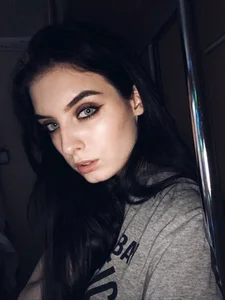 _Shy_Jenny_ Public Billede 5