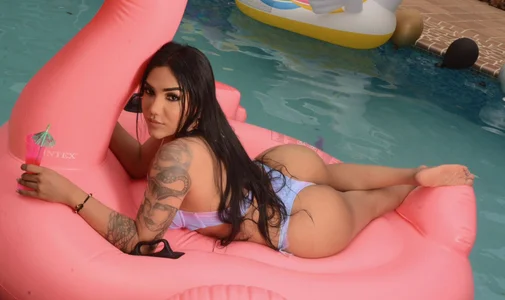 KATALINA_HOT_TSのPool dayの枚の写真