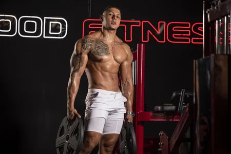 MassimoWalton2: Training ( 6 фото)