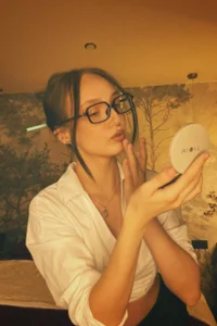 Cheryl__Brown Wanna hot coffee boss ?  4. fénykép