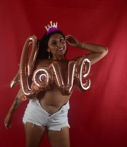 KatiaMoore Mujer sexy y caliente Pic