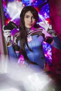 Jin-harrison DVA COSPLAY  2টি ছবি