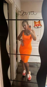 Lara_MILFGODDESS just orange!🤩 Foto