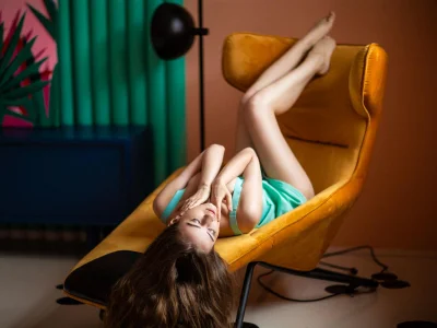 Kelly_Summers color Pic