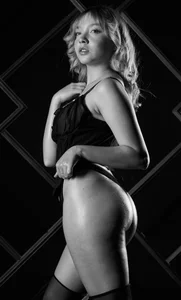 🖤💦🎉 od JuliethMoss  snímek