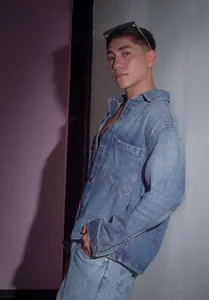 Pose Pose Pose 🫦 od AxelBlaze_  2 snímek