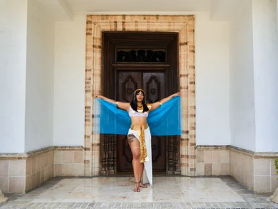 Bow before your Cleopatra—ready to unleash my wildest desires od RubyRossel  snímek