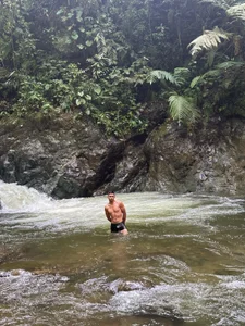 somewhere in the world de Aaronfox_x  2 Imagens