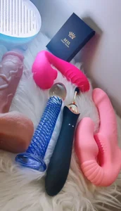 Heels and toys ❤️‍🔥🤯 de Camila_Torresss  6 Imagens