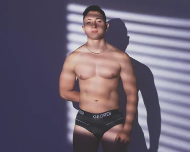 Zack_Miller24 Public  4. fénykép