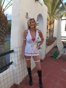 SexyMatureLouisa Public Foto 6