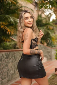 mariablonde Outside 🌳​🍑 Pic 4