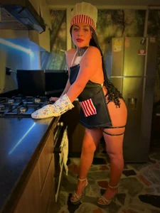 Lovely_celeste Tu chef hot 👩🏻‍🍳🔥 Pic 2