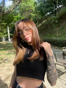 Sophiaa_Gomez Kissed by the sun Pic 2