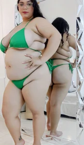 TiffantyAndStacy 💚🤍TIFF💚🤍 Pic 2