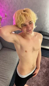 JameMilannCome Closer Bild 7