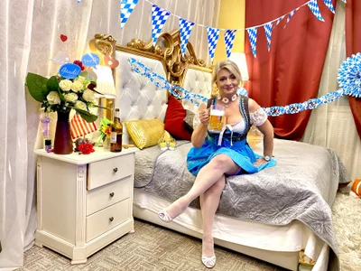 HypnotikCate Oktoberfest Immagine  2