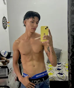 🙈 de Tyler1999  3 Imagens