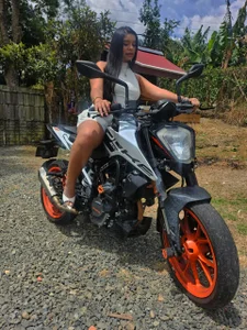 Antonella_Gomez75 Motorcyclist Girl 🔥🛵  снимка