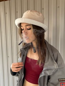 Marryme- kullanıcısının SMOKE FOR U albümü -  3 fotoğraf