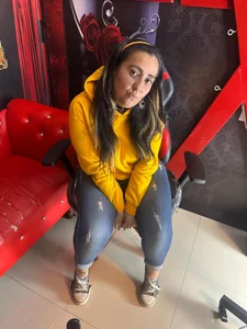 Alucard_Hellsiing Yellow, color of sexy girl🖤 Foto 2