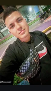 Sebastian_Aragon Public Foto 4