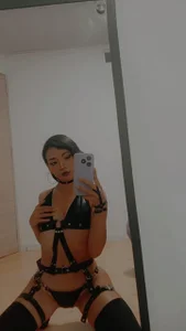Henutmire_Rossi Your bad girl Pic 6