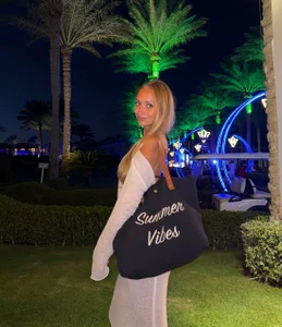 MikeDreese: Public ( 3 фото)