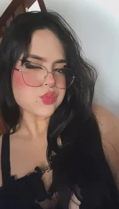 Ela_Tompson 💋 Gambar 2