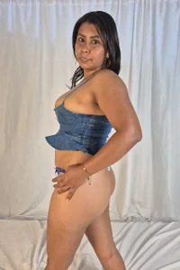 Anthonella_Lux Under your control🔥 Pic 5