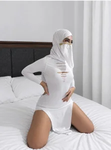 inayyaa Public Foto 4
