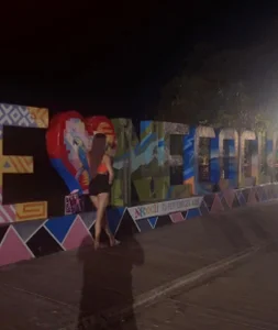 zinnia_mosley Look at my last vacation Foto 4