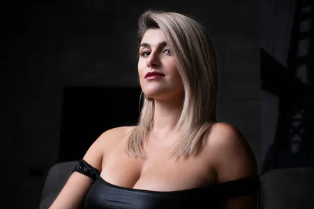 JasminArcher Public Pic 2