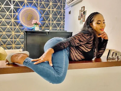 AmbarthSmiith2 Come and be nasty with me টি ছবি