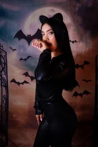 mia_scot Naughty kitten Pic