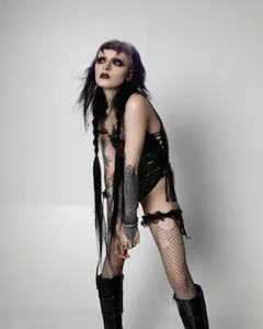insania_9999_ doll house slika 7