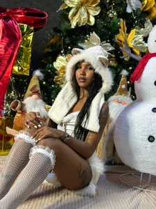 pocahontas_pow Christmas has begin❄️ Pic 8