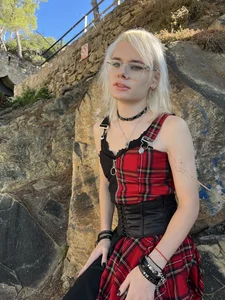 MollyChloe I'm walking 圖片 3