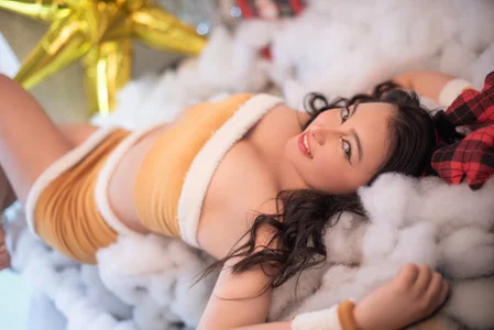 Zdjęcia Valleriie_ Your sweet and flirty little reindeer 🎀:  2