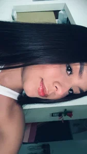 AURORAMARTIN2 Public Pic