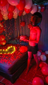 Juan_Hotcaliemte kullanıcısının Happy anniversary! ❤️ albümü -  9 fotoğraf