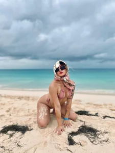 AmbarSantany BEACH 🌊👅💦 Immagine  4