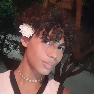 Anyelo_Twink: Public ( 4 фото)