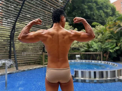 Kent_Rodriguez Pool time Fotka