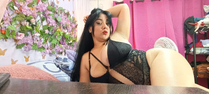 rosebigboobs kullanıcısının 🥰🍒 A girl willing for you🥰🍒 albümü -  8 fotoğraf