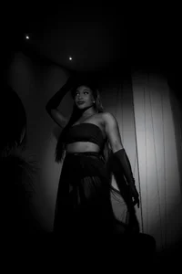 SavannahStorm Session 1: Elegant Black Pic 6