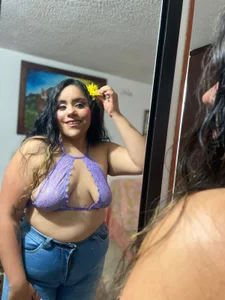 nicky_andcamil Our Camil in the mirror Pic 2